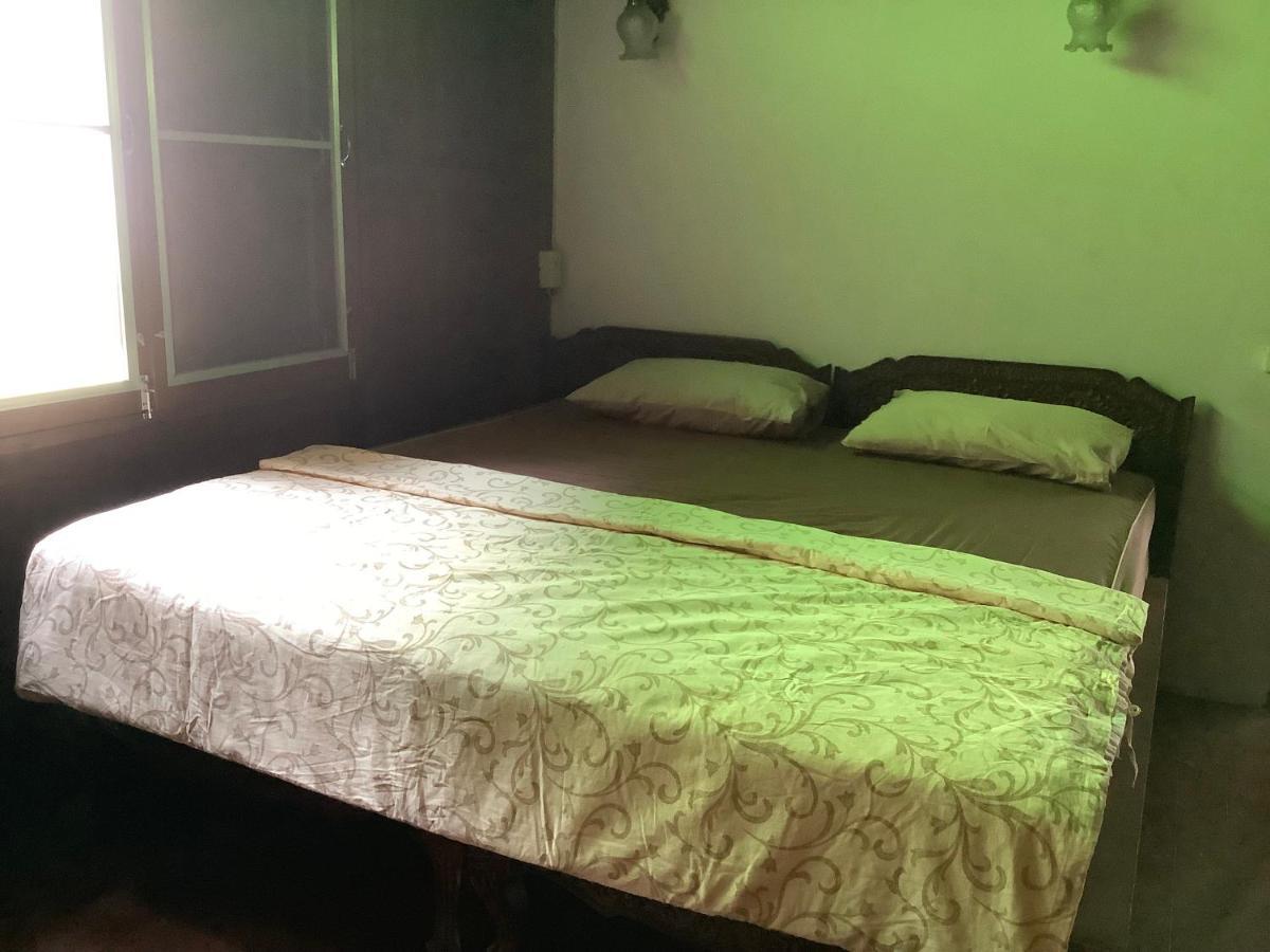 Tata Guesthouse Τσιάνγκ Μάι Εξωτερικό φωτογραφία