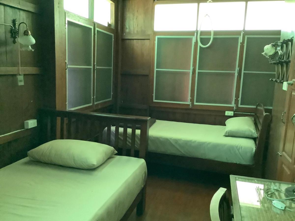 Tata Guesthouse Τσιάνγκ Μάι Εξωτερικό φωτογραφία