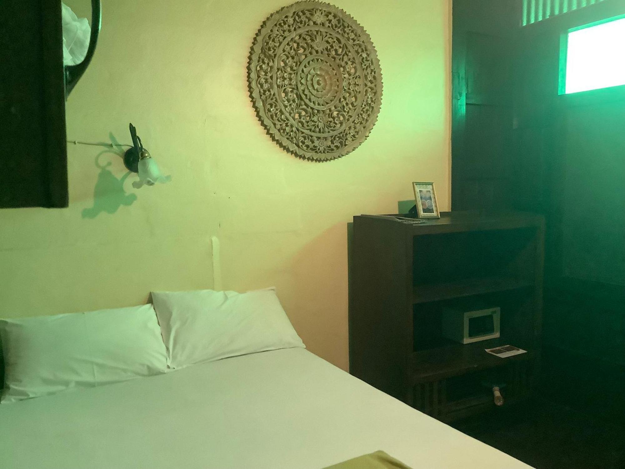 Tata Guesthouse Τσιάνγκ Μάι Εξωτερικό φωτογραφία
