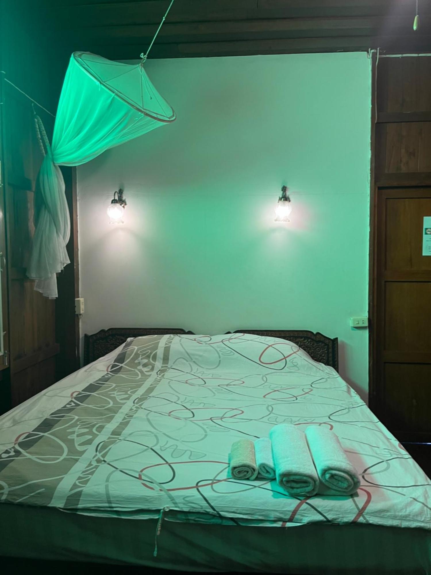 Tata Guesthouse Τσιάνγκ Μάι Εξωτερικό φωτογραφία