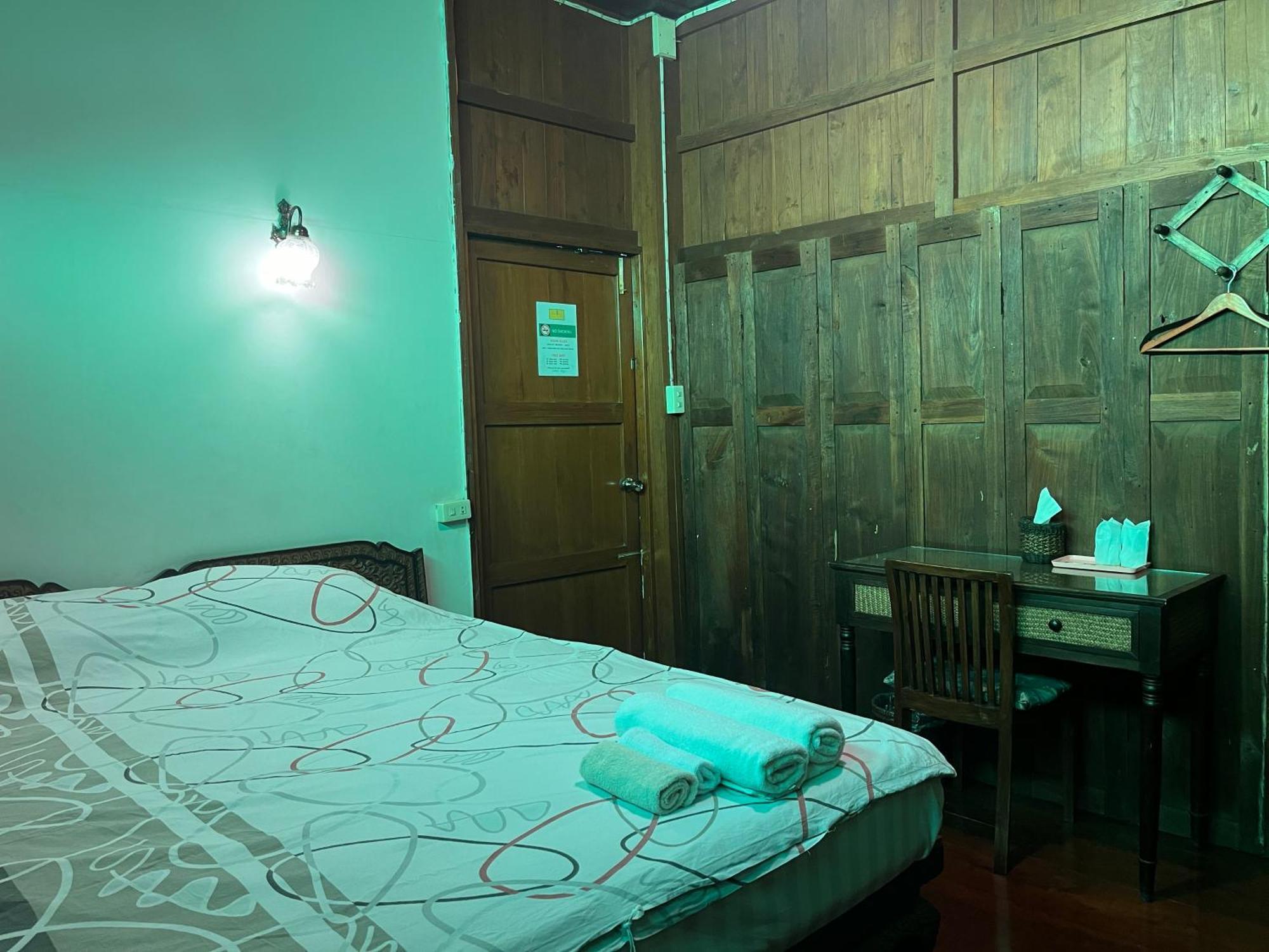 Tata Guesthouse Τσιάνγκ Μάι Εξωτερικό φωτογραφία